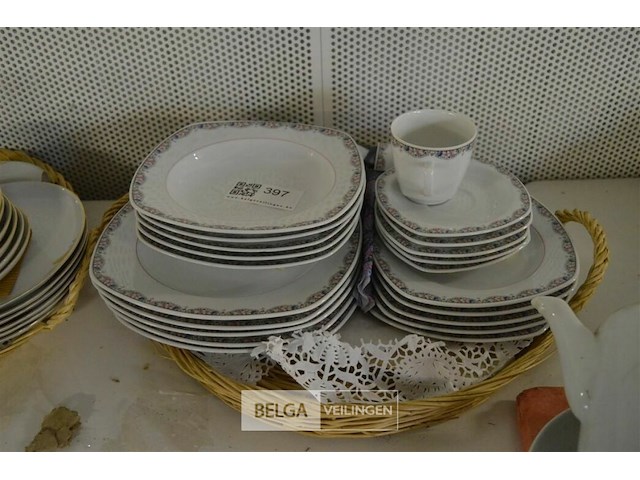 Servies - afbeelding 1 van  4