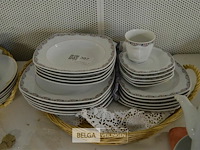 Servies - afbeelding 1 van  4