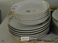 Servies - afbeelding 3 van  4