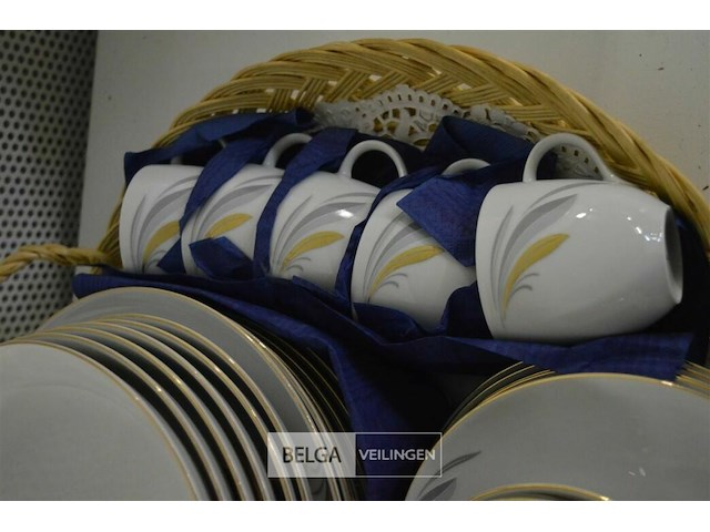 Servies - afbeelding 4 van  4