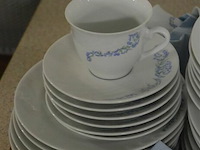 Servies - afbeelding 2 van  4