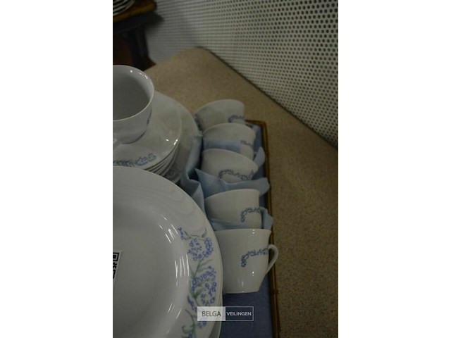 Servies - afbeelding 4 van  4