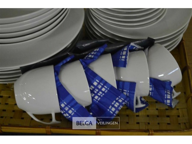 Servies - afbeelding 2 van  3