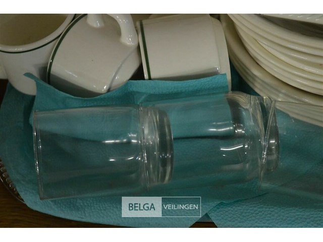 Servies - afbeelding 3 van  4