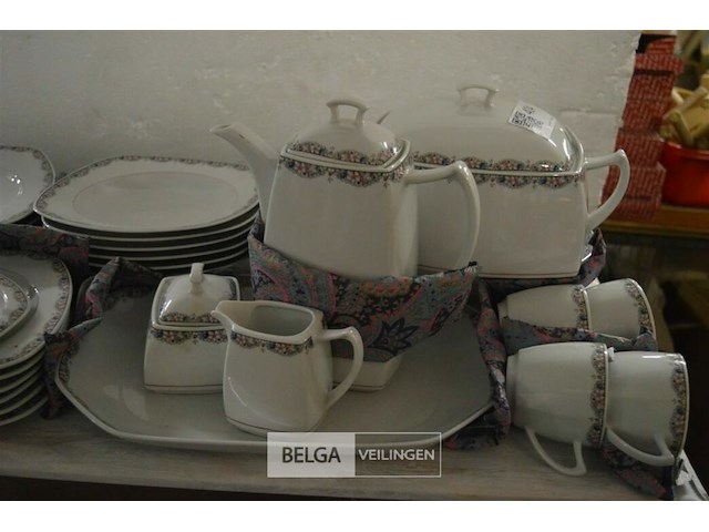 Servies - afbeelding 2 van  6