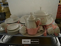 Servies - afbeelding 1 van  6