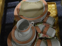 Servies - afbeelding 1 van  4