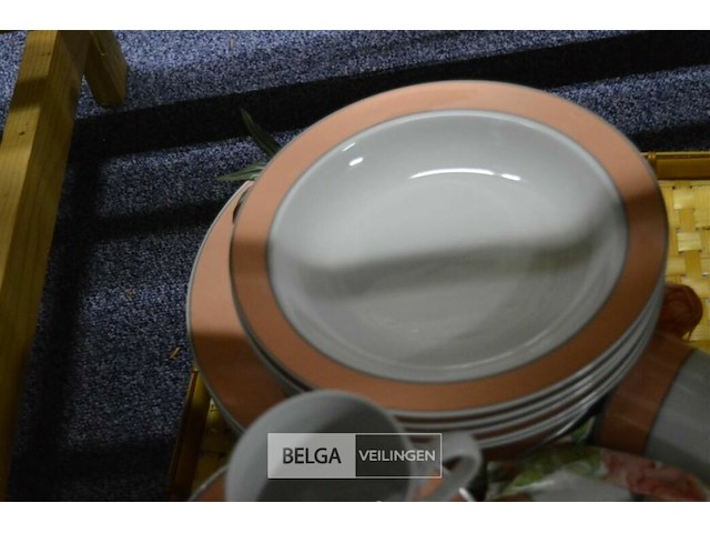 Servies - afbeelding 4 van  4