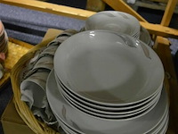 Servies - afbeelding 3 van  3