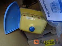 Serviesset: borden, hakmolen, botervloot, carlsberg en bellevue glazen, tupperware, bestek - afbeelding 7 van  11