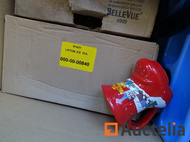 Serviesset: borden, hakmolen, botervloot, carlsberg en bellevue glazen, tupperware, bestek - afbeelding 8 van  11