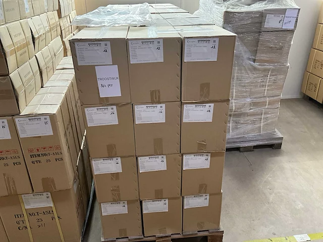 Set a4 plexi displays/frames op standaard (435x) - afbeelding 4 van  4