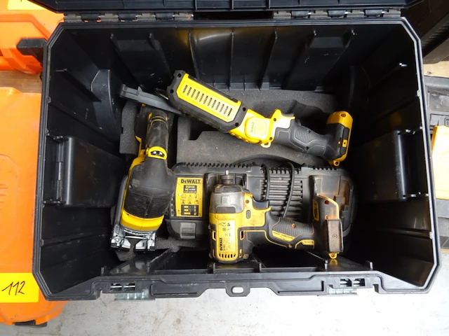 Set accu machines dewalt - afbeelding 1 van  8