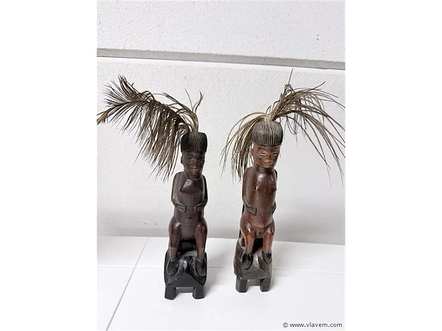 Set afrikaanse beelden man - vrouw - hout - afbeelding 3 van  3