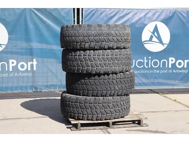 Set banden goodyear 395/85r20 - afbeelding 1 van  1