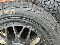 Set banden met velg autoband - afbeelding 5 van  5