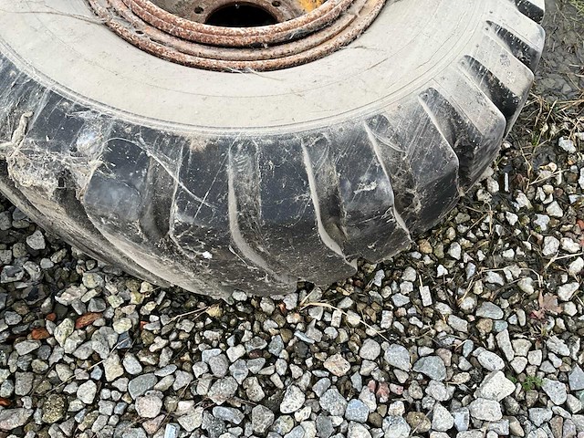 Set banden met velg - afbeelding 5 van  9