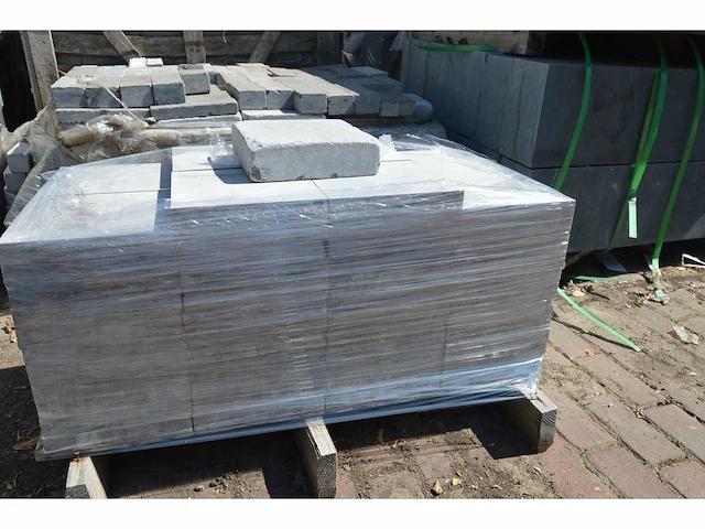 Set belgische hardsteen tegel 20x20x3cm - afbeelding 3 van  3
