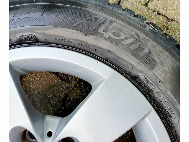 Set bmw-velgen, inclusief winterbanden - afbeelding 3 van  13