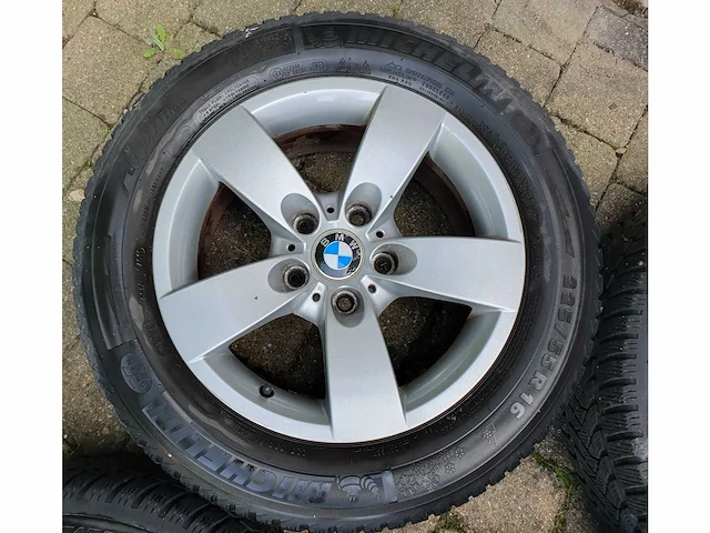Set bmw-velgen, inclusief winterbanden - afbeelding 8 van  13