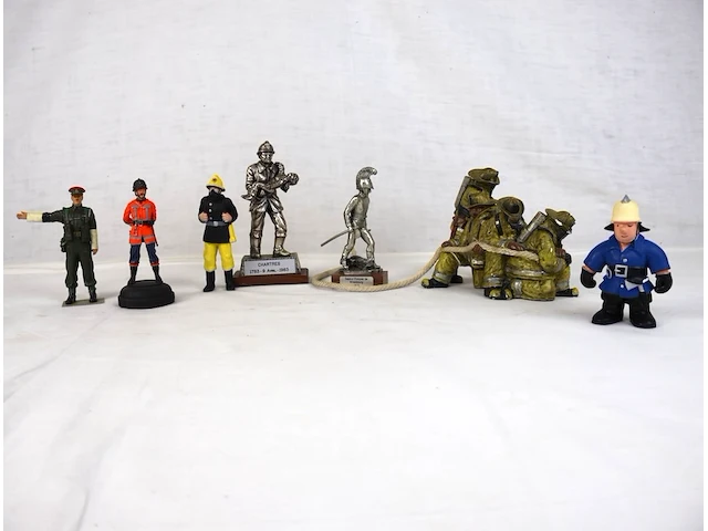 Set brandweermannen (x7) - afbeelding 1 van  4