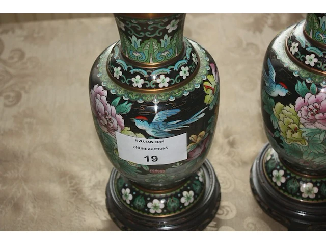Set clossonne vazen op houten voet afm. h 30 cm - afbeelding 2 van  3