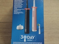 Set elektrische tandenborstels braun oral b pro 3 3900n gift edition black and pink met extra opzetborstel (b435) - afbeelding 4 van  5