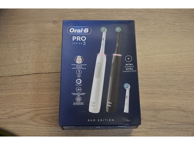 Set elektrische tandenborstels braun oral b pro series 3 duo edition white and black met extra opzetborstel (b435) - afbeelding 1 van  4