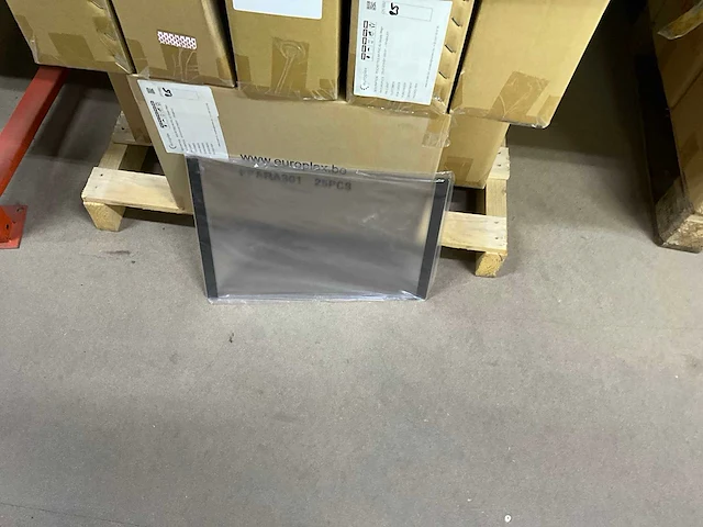 Set gelamineerde posters met a3 magneet (398x) - afbeelding 1 van  3