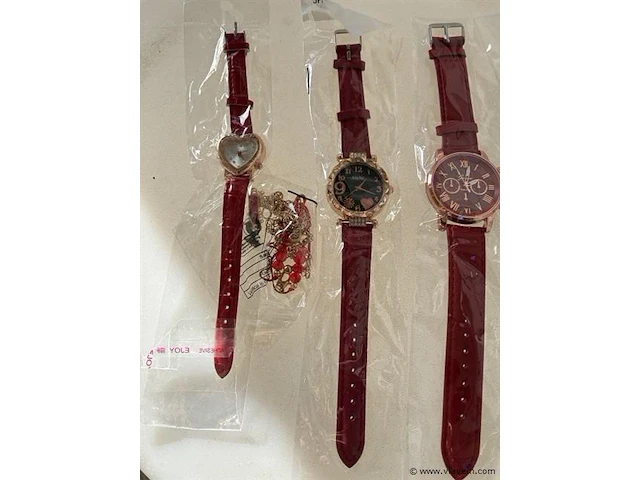 Set horloges - afbeelding 1 van  1