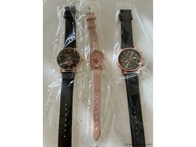 Set horloges - afbeelding 1 van  1