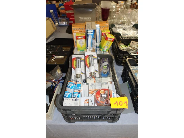 Set lampen - led + gloeilampen (groot lot) - afbeelding 1 van  2