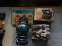 Set met polaroit, digital videocamera, afstandbedieningsset, oplader - afbeelding 2 van  2