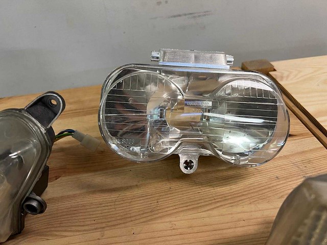 Set motorfiets koplampen en lenzen (luxor) (8x) - afbeelding 2 van  19