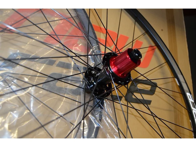 Set moutainbike velgen 650b 27,5inch new race sl - afbeelding 6 van  7
