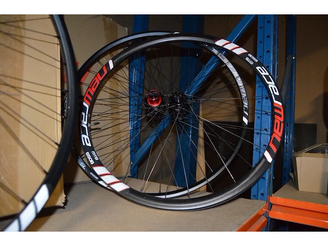 Set moutainbike velgen 650b 27,5inch new race sl - afbeelding 1 van  8