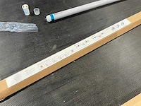 Set nieuwe led buizen t8 60 cm 11w (90x) - afbeelding 5 van  6