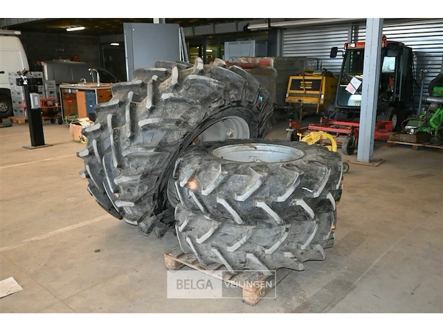 Set pirelli tractorbanden - afbeelding 1 van  6