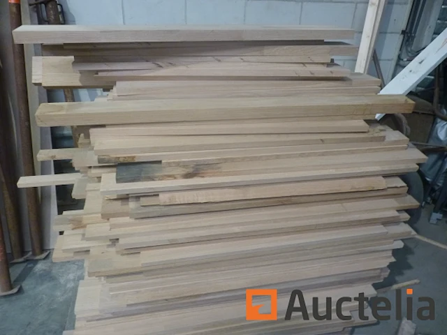 Set planken en eiken resten (+/- 0,5m³) - afbeelding 1 van  6