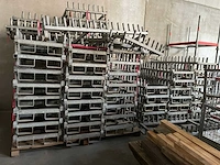 Set stalen rekken voor steigerframes - afbeelding 1 van  3
