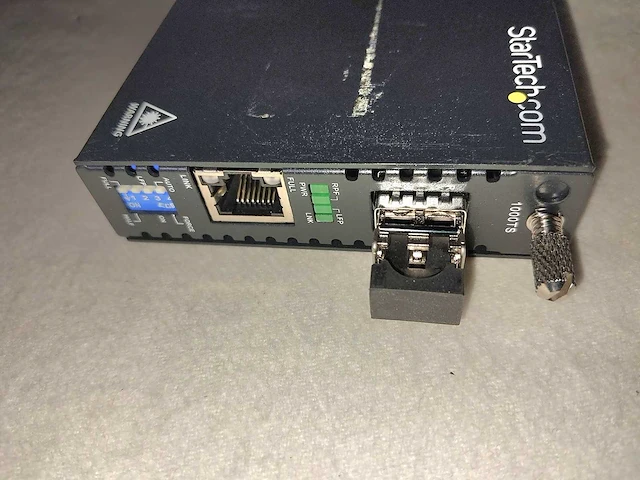 Set startech gigabit ethernet to multi mode lc/sc fiber media converter - max550mtr - afbeelding 2 van  9