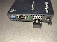 Set startech gigabit ethernet to multi mode lc/sc fiber media converter - max550mtr - afbeelding 2 van  9