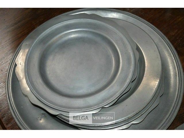 Set tinnen schotels - afbeelding 3 van  4