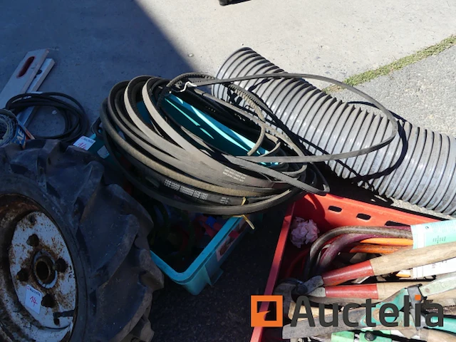 Set tuingereedschap en verschillend - afbeelding 1 van  11