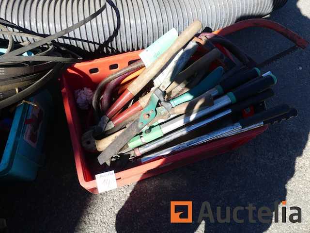 Set tuingereedschap en verschillend - afbeelding 8 van  11