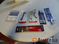 Set van 10 metalen basismessen bosch t18a, t18b, t18g, diversen - afbeelding 1 van  10