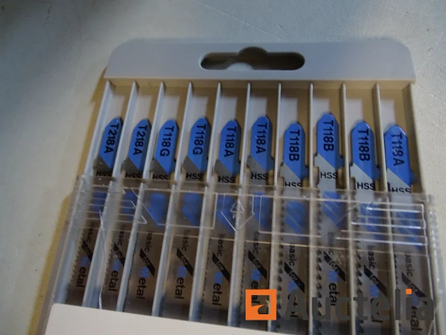 Set van 10 metalen basismessen bosch t18a, t18b, t18g, diversen - afbeelding 3 van  10