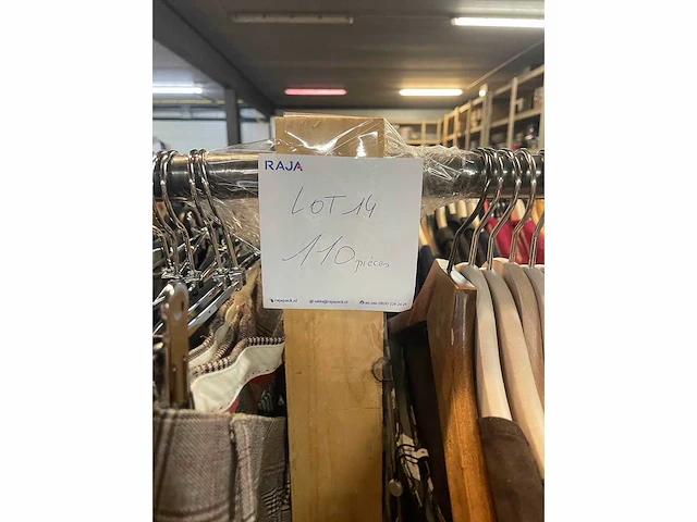 Set van 110 heren geklede broeken en jassen van diverse merken nieuwe items - diverse maten - afbeelding 4 van  6