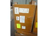 Set van 2 bijzettafels - zwart en goud - afbeelding 6 van  6