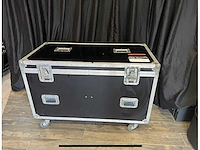 Set van 2 clay paky mythos 2 in flightcase - afbeelding 2 van  6